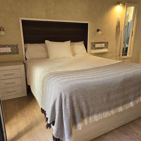 La Isla De Mirabel Appartement Plasencia Buitenkant foto